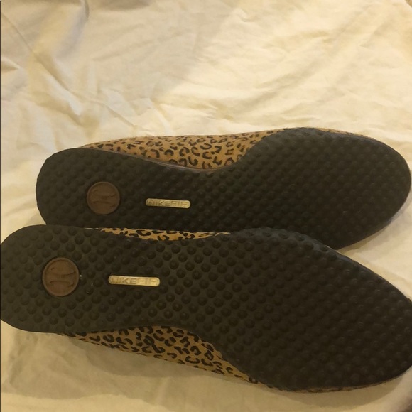 Cole Haan, Nike Air, Leopard Print Ballet Flats - Picture 6 of 7